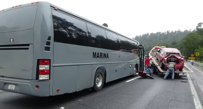 Carambola de 15 carros en la México-Puebla deja 3 heridos. Foto: EsImagen