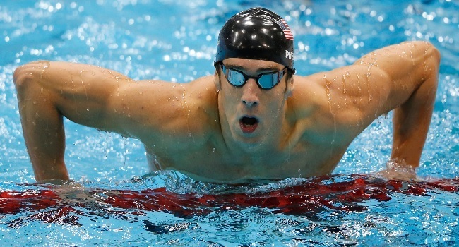 Michael Phelps suma más oros que 174 países en las Olimpiadas. Foto: AP Foto