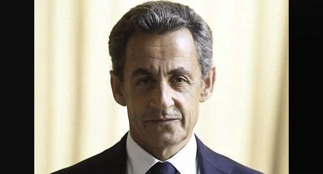 Por segunda vez, expresidente francés, buscará candidatura en 2017. Foto twitter: @NicolasSarkozy