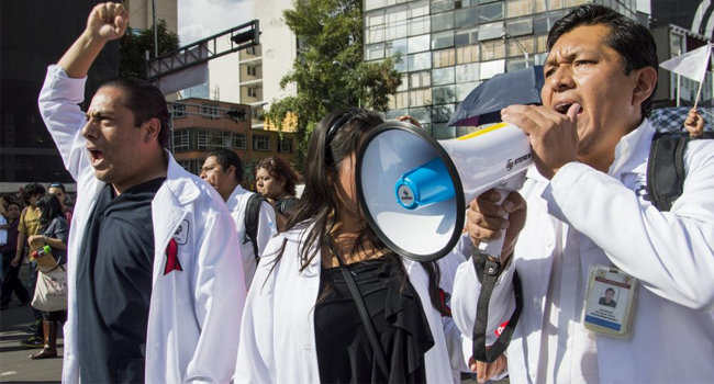 Médicos convocan a una marcha nacional para el 17 de agosto. Foto: Animal Político 