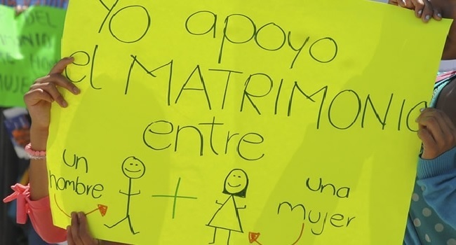 Cristianos marchan en Puebla contra matrimonio igualitario. Foto:ElMañana