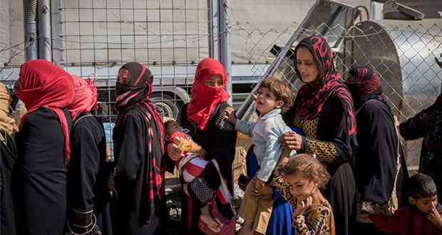 Secuestra ISIS a 500 familias para utilizarlas como escudo. Foto: Twitter @ACNURspain