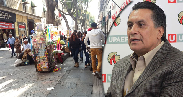 Ambulantes deben ser reubicados donde tengan ventas: economista. Foto: Especial