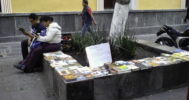 Andante, la otra biblioteca que lleva la lectura a las calles de Puebla. Foto: Facebook / biblioteca.andante.5