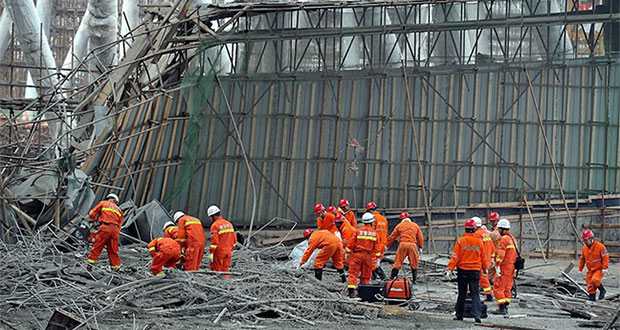 En China, colapso de torre de central térmica deja 67 muertos. Foto: STR/AFP/Getty Images