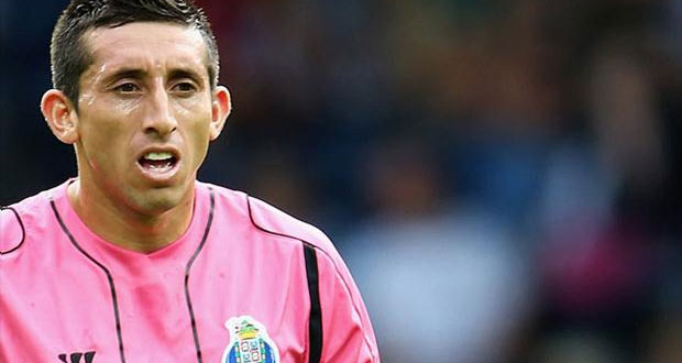 Héctor Herrera se plantearía su salida del Porto rumbo a Italia. Foto: Getty