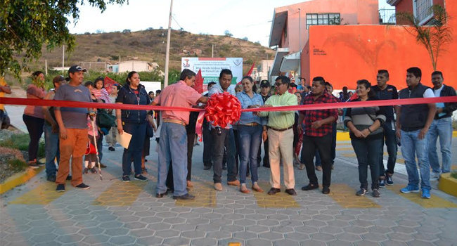 Con inversión de 1.4 mdp, inauguran calle en Atlixco. Foto: Especial