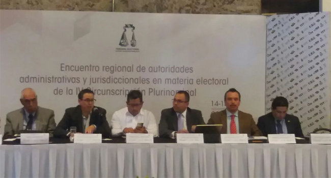 Jacinto Herrera participa en foro sobre agenda electoral. Foto: Especial