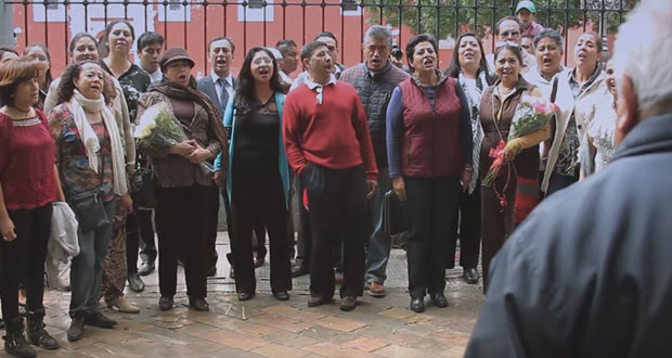 Cantantes sorprenden en el centro con “Qué chula es Puebla”. Foto: Especial