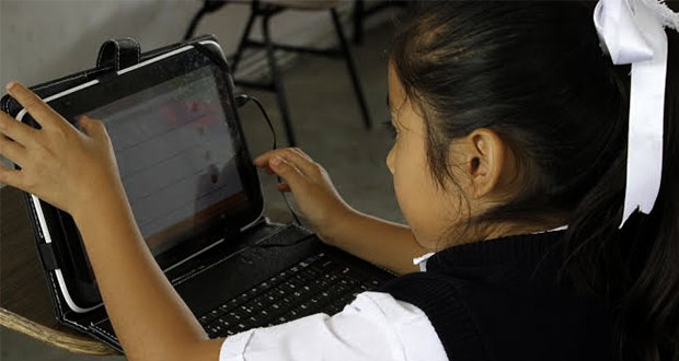 4 horas es “suficiente” para aprender a través de la tablet. Foto: Especial