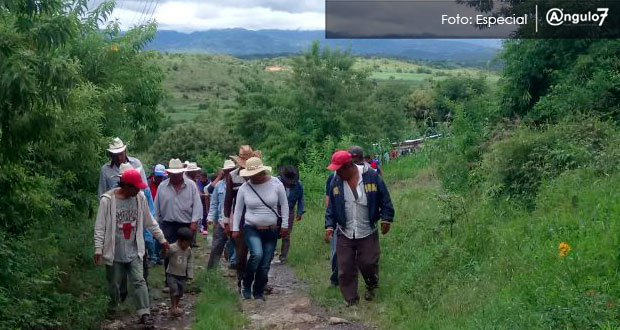 En Tepemaxalco, gestionan recursos para adoquinamiento de calles