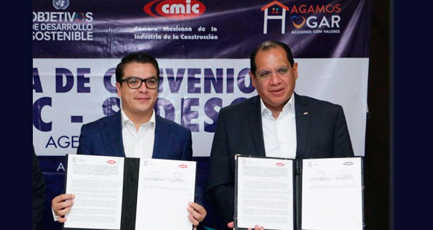 Sedeso y CMIC de Puebla firman convenio para mejorar viviendas