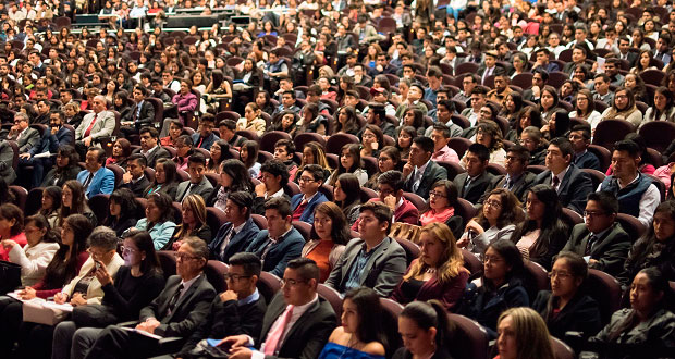 En la BUAP, simposio capacita a alumnos y contadores en negocios