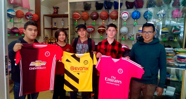 Jóvenes de Fnerrr gestionan uniformes para estudiantes de Atlixco