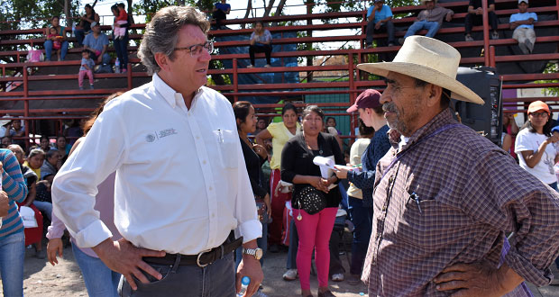 Entregan 500 mil pesos a 264 empleados temporales por sismo