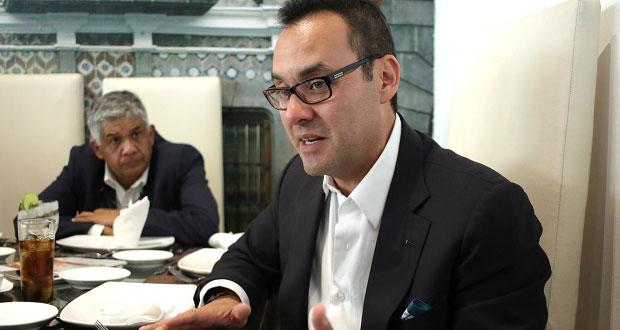 Puebla exige políticos con méritos, no por recomendación: Deloya