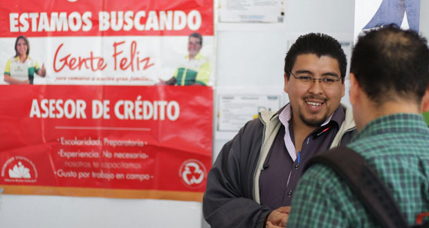 Ofertan mil 590 vacantes en primera feria de empleo en 2018