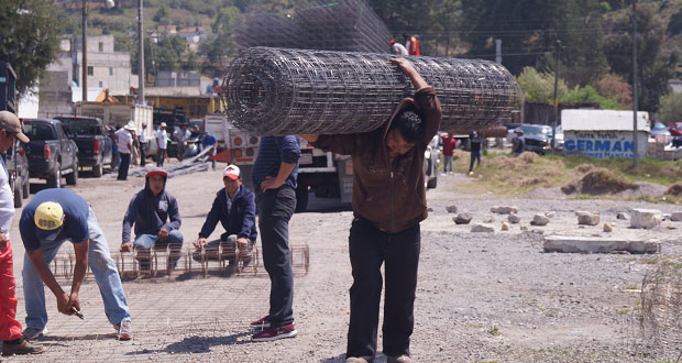 Familias de Zaragoza reciben materiales para “dignificar” viviendas