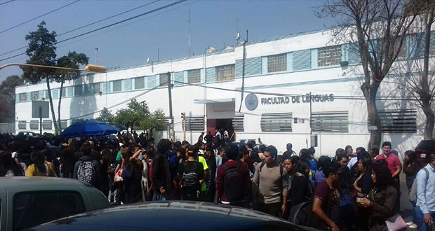 Desalojan Facultad de Lenguas de BUAP por falsa amenaza de bomba