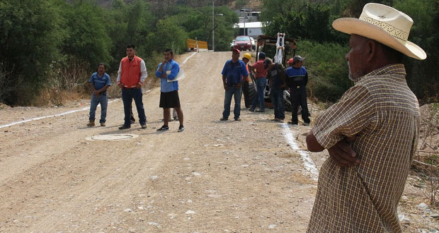 Inician adoquinamiento de acceso principal a colonia El Cerrito