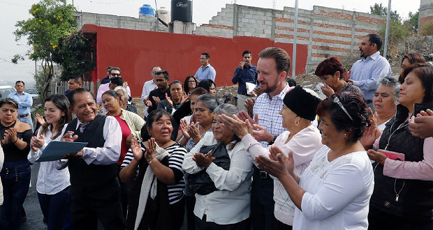 Banck y vecinos de El Encinar supervisan mejoramiento de calle