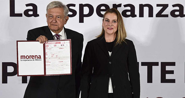 Fueron acusados de presunto lavado de dinero ante la PGR por el abogado fiscalista, Alejandro Ponce Rivera.