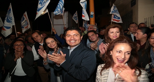 En inicio de campaña, Eduardo Rivera dice duplicará policías municipales