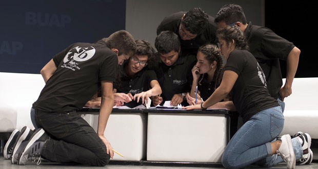 Universiada del conocimiento fomenta trabajo en equipo: Esparza
