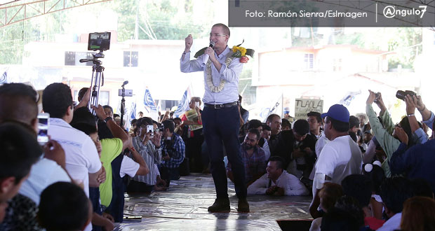 “Borrón y cuenta nueva” a deudores de luz en Huauchinango, promete Anaya