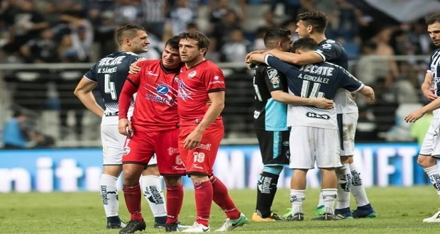 Lobos BUAP desciende tras perder por goliza en Monterrey