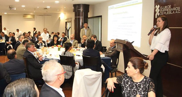 Martha Erika va al Club de Empresarios