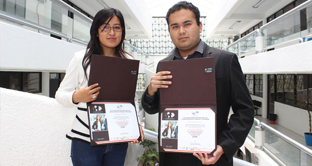 Alumnos de Administración ganan 3er lugar en maratón de conocimientos