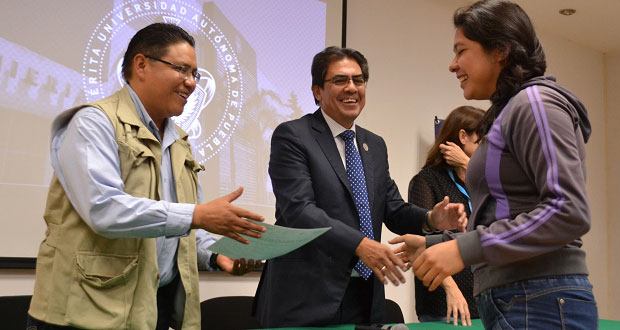 Estudiantes de la BUAP se capacitan para reconstruir viviendas