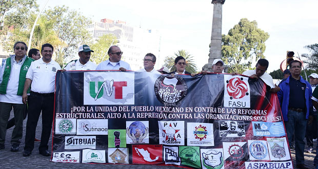 En marcha del Día del Trabajo, exigen quitar tope salarial y reflexionar voto. Foto: EsImagen