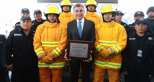 Certifican a Bomberos de Puebla en extinción de incendios estructurales