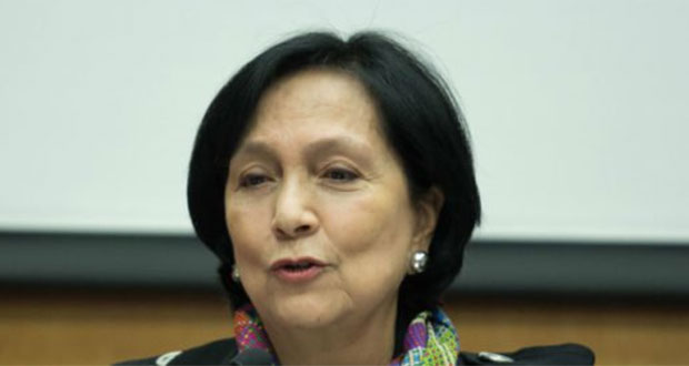 Amalia García renuncia al PRD tras 29 años de militancia