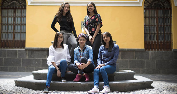 Alumnas de preparatoria BUAP ganan beca y estancia en Estados Unidos