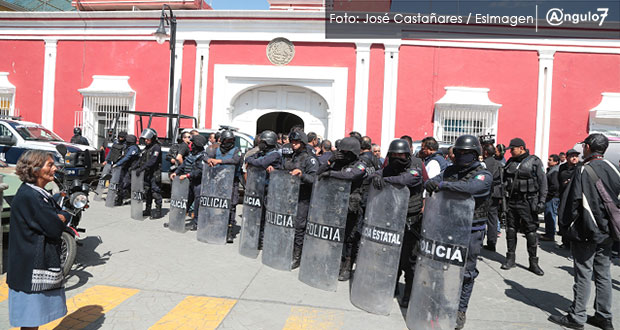 Dictan prisión preventiva a 3 mandos, 12 policías y 2 agentes de Ciudad Serdán