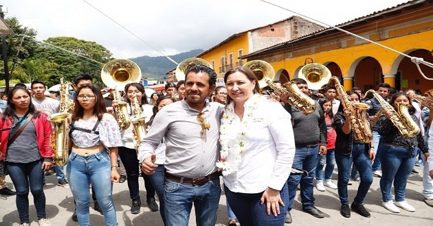 Promete Martha Erika títulos universitarios gratis en su gobierno