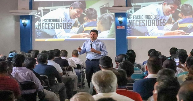Eduardo Rivera presenta propuestas de gobierno a la Conatram