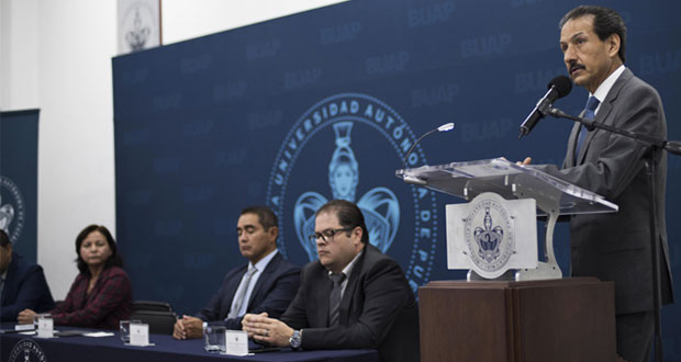Logros de alumnos muestran calidad educativa de FCE de BUAP: Esparza