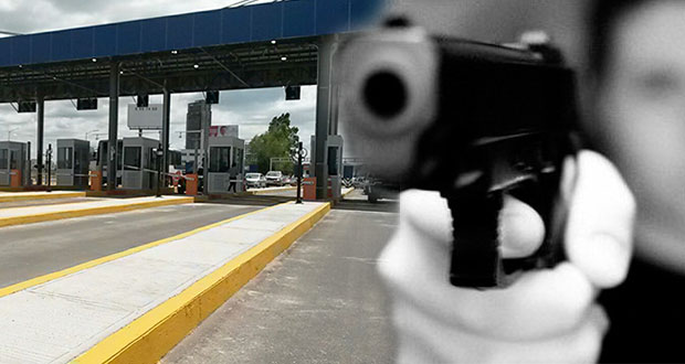 Asaltan a mano armada caseta de vía Atlixcáyotl y roban 2 vehículos