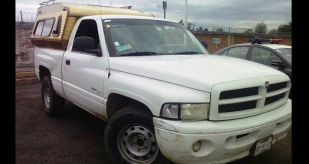 Policía estatal recupera 3 vehículos en Puebla capital y Texmelucan