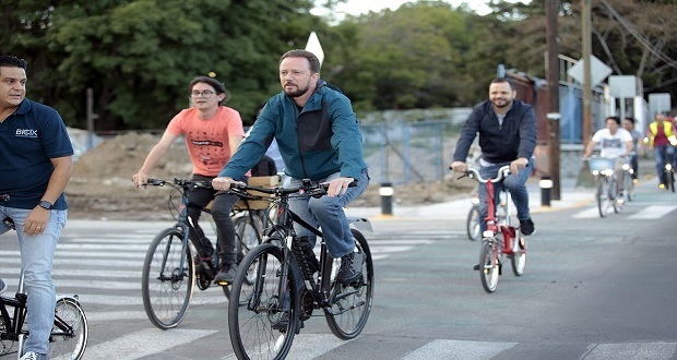 Con recorrido en bici, Banck inaugura ciclopista de 7 kilómetros