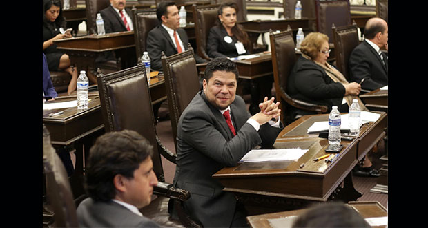 Diputados invitan a Gali a toma de protesta; a Martha Erika no