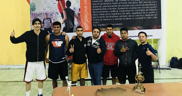 Antorcha realiza eliminatorias de basquetbol en Huauchinango