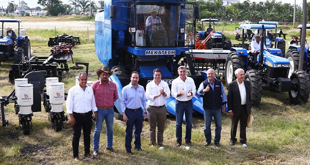 Gali signa convenio para que productores poblanos accedan a créditos