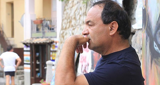 Arrestan a presidente municipal italiano por acoger a refugiados