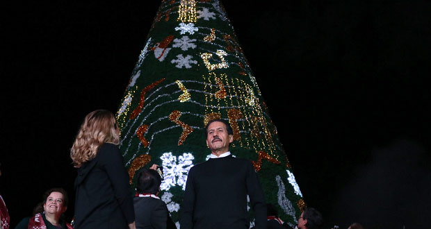 BUAP-arbol-navidad-2018