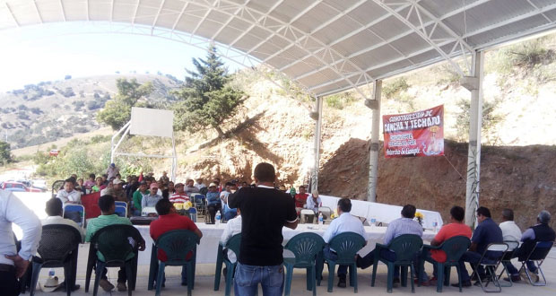 En Chichiltepec, Coxcatlán, Antorcha inaugura cancha techada